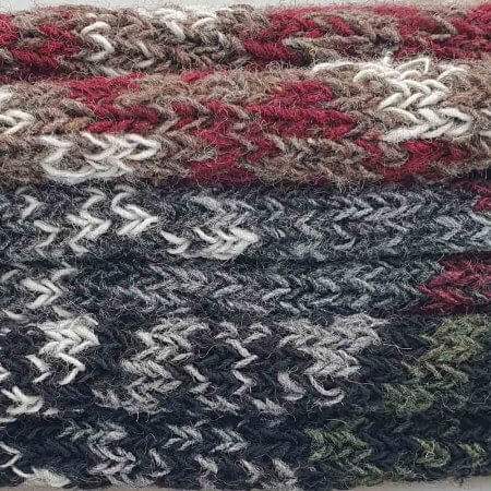 Stickade strumpor i olika färger